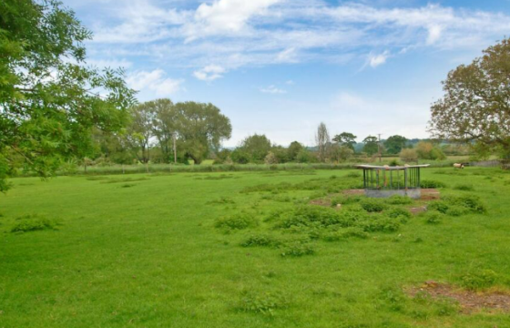 Plot for sale in Great Cheverell photo